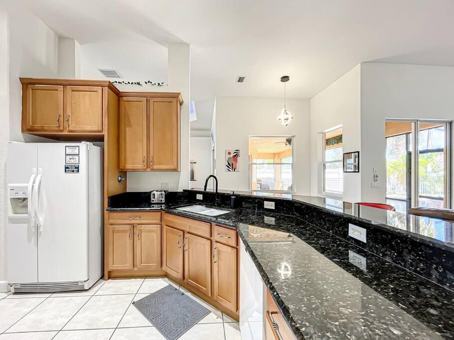 Discover Your Oasis: Tropical Haven In Central Psl Port St. Lucie Exteriör bild