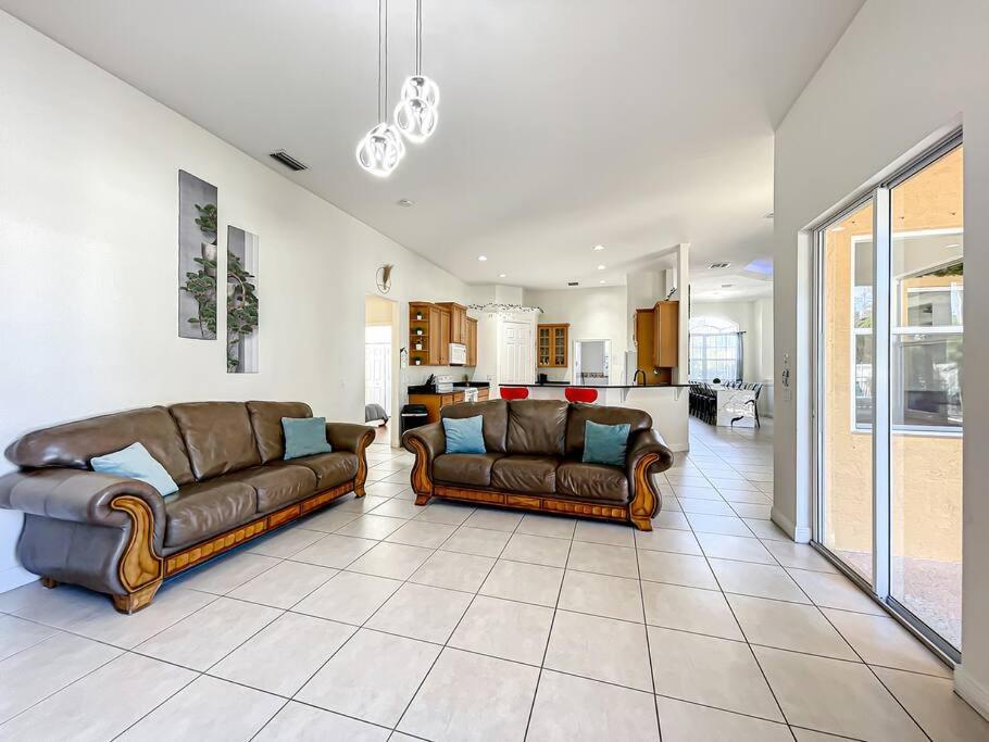 Discover Your Oasis: Tropical Haven In Central Psl Port St. Lucie Exteriör bild